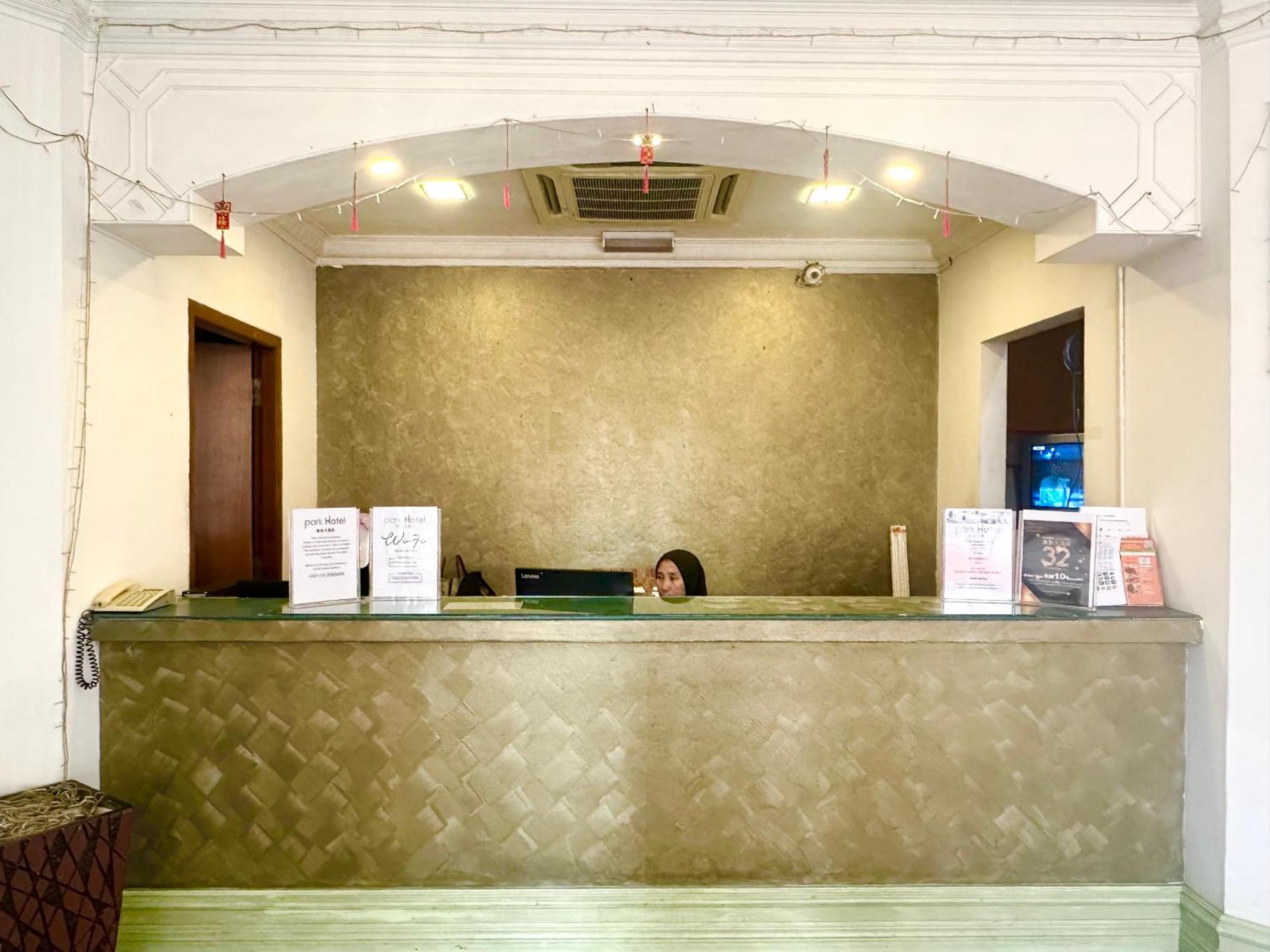Park Hotel Kota Kinabalu Exterior photo